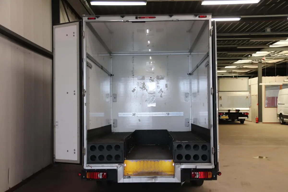 170PK AUTOMAAT LOWLINER VERKOOPWAGEN SNACKWAGEN