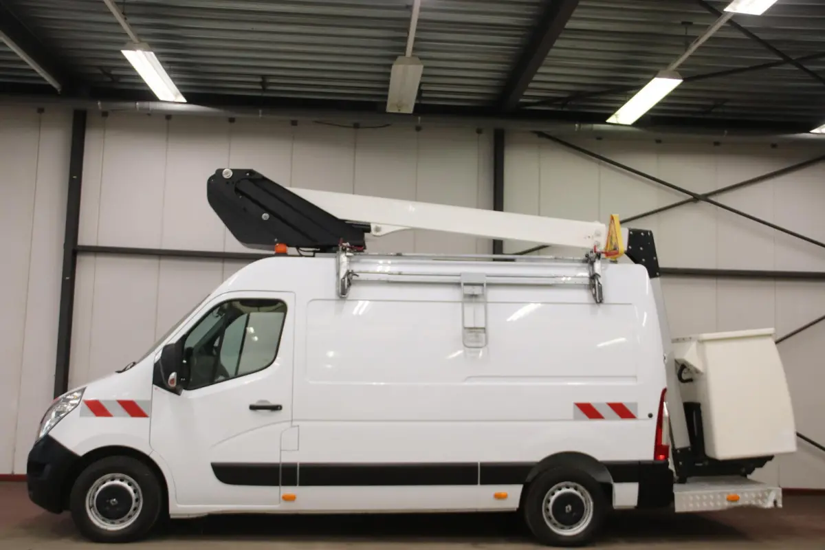 AUTO HOOGWERKER KLUBB K32 12 METER NACELLE FRANCE T35 2.3 dCi L2