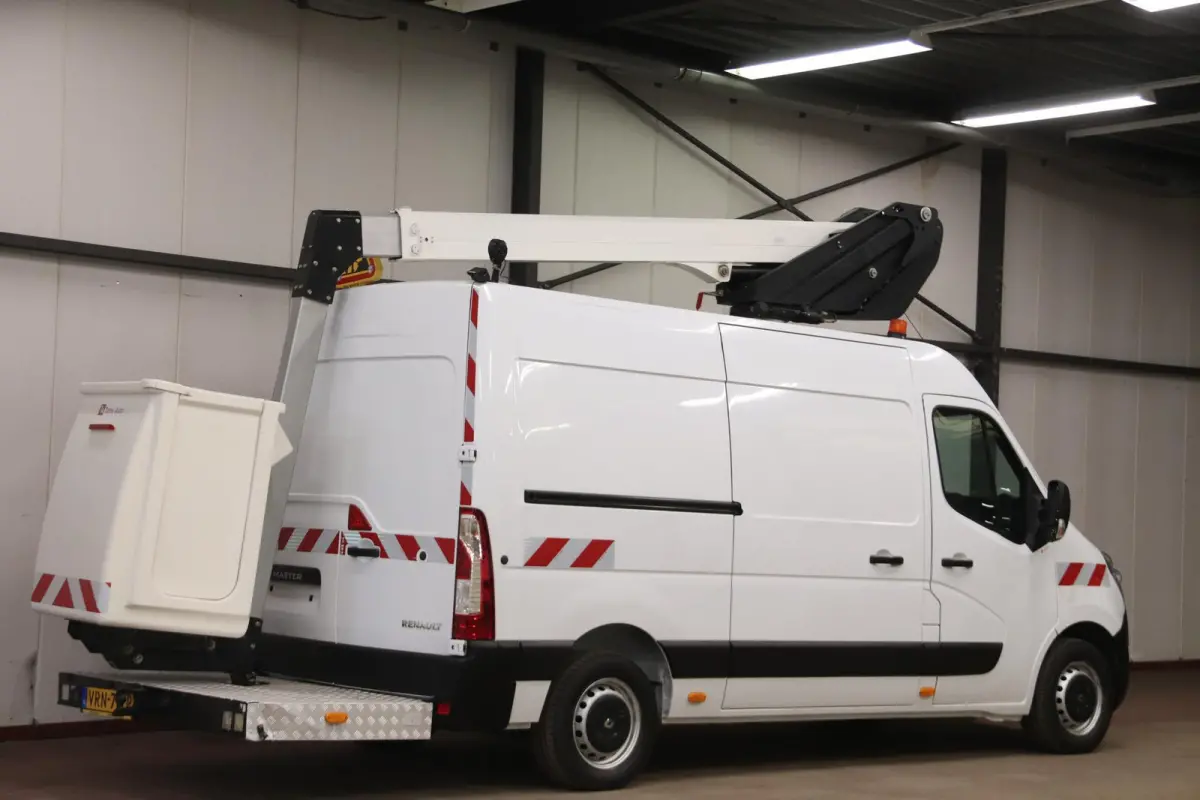 AUTO HOOGWERKER KLUBB K32 12 METER NACELLE FRANCE T35 2.3 dCi L2