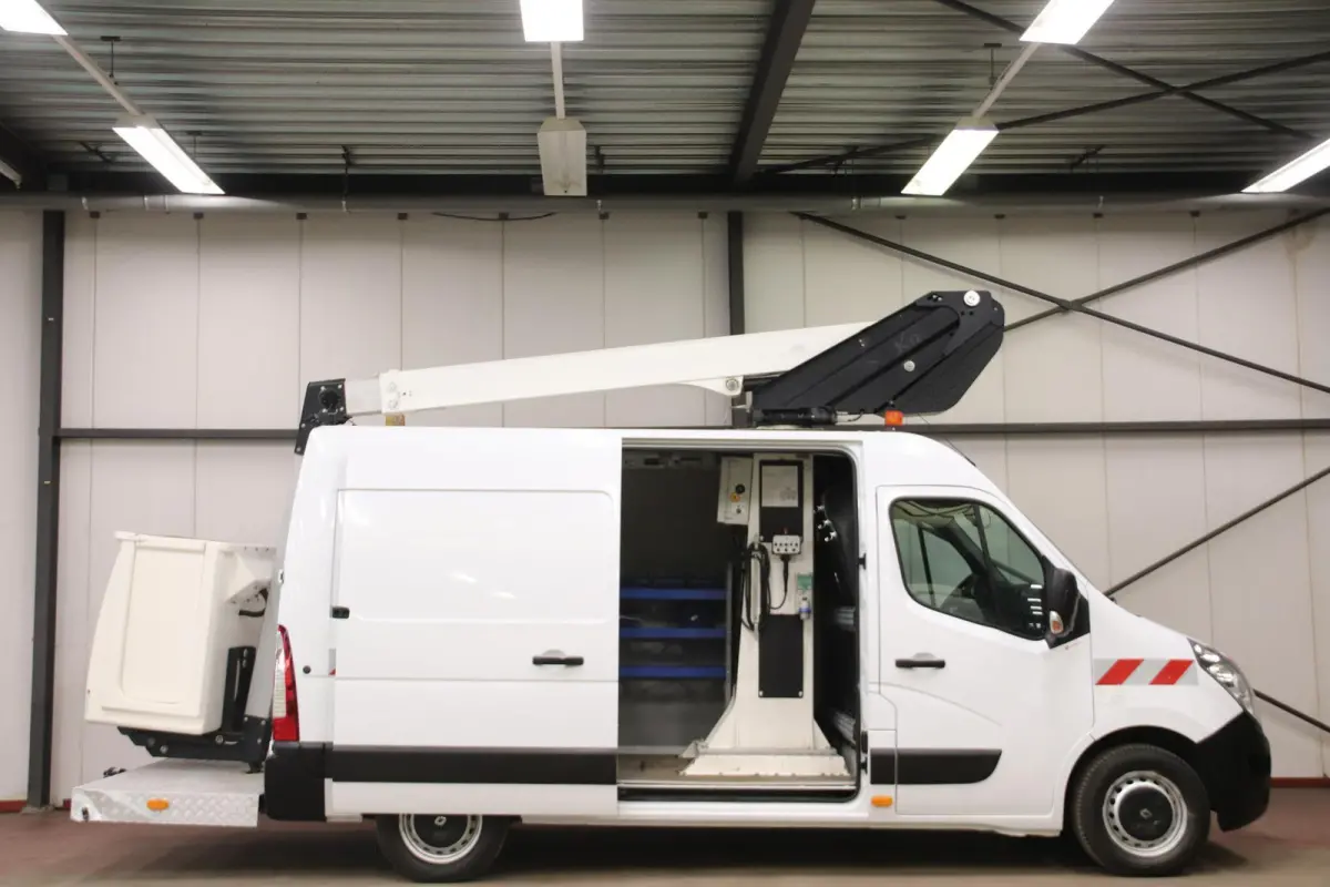AUTO HOOGWERKER KLUBB K32 12 METER NACELLE FRANCE T35 2.3 dCi L2