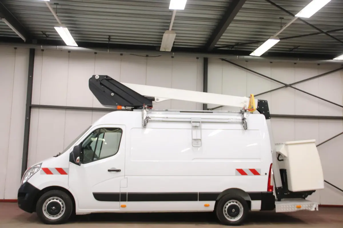 AUTO HOOGWERKER KLUBB K32 12 METER NACELLE FRANCE T35 2.3 dCi L2