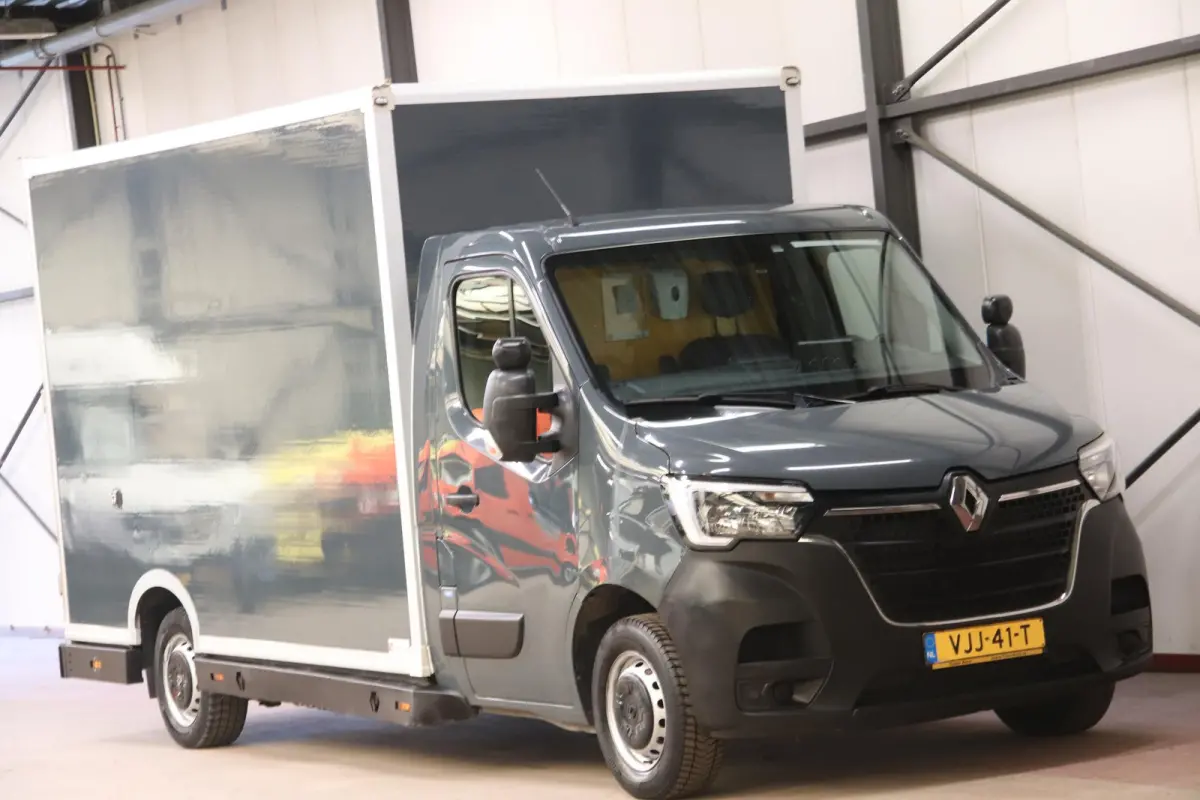 150PK AUTOMAAT LOWLINER VERKOOPWAGEN