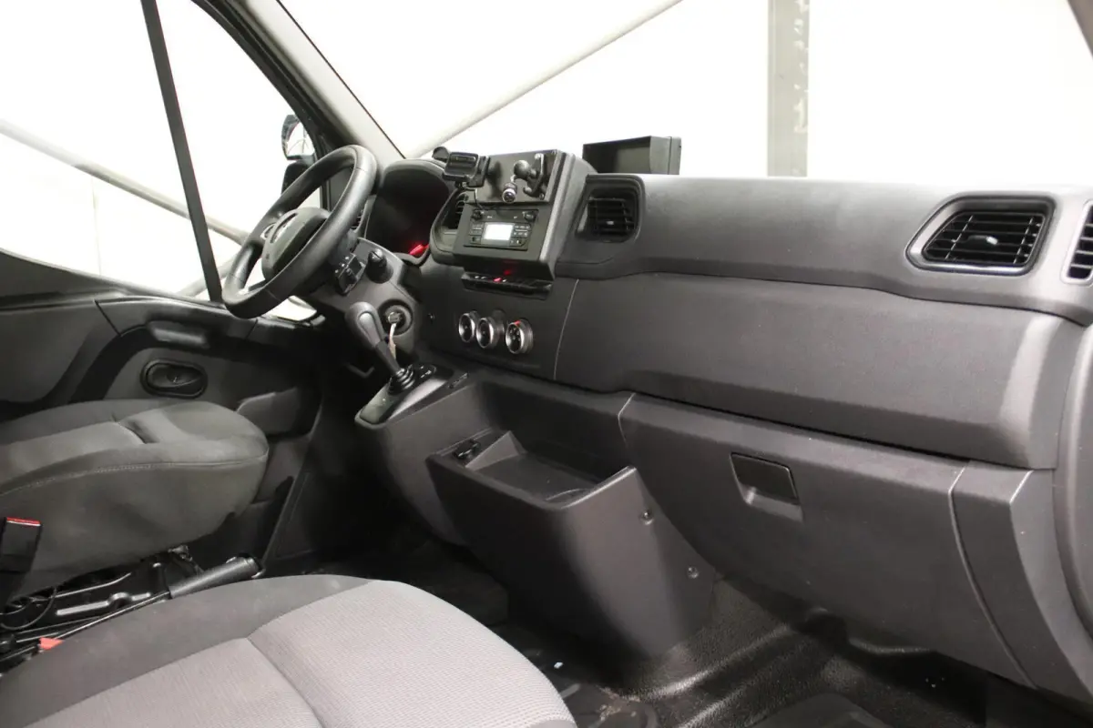 150PK AUTOMAAT LOWLINER VERKOOPWAGEN