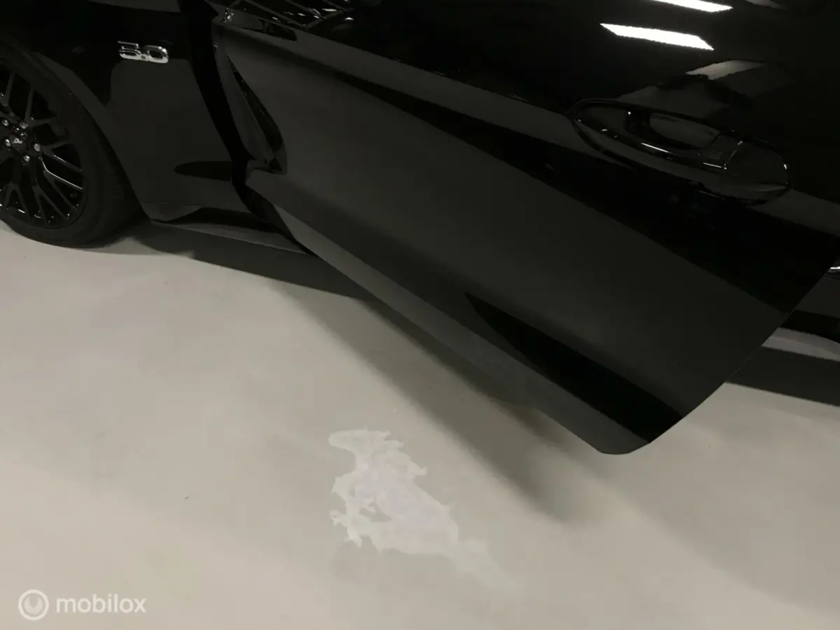 5.0 V8 Zwart Automaat