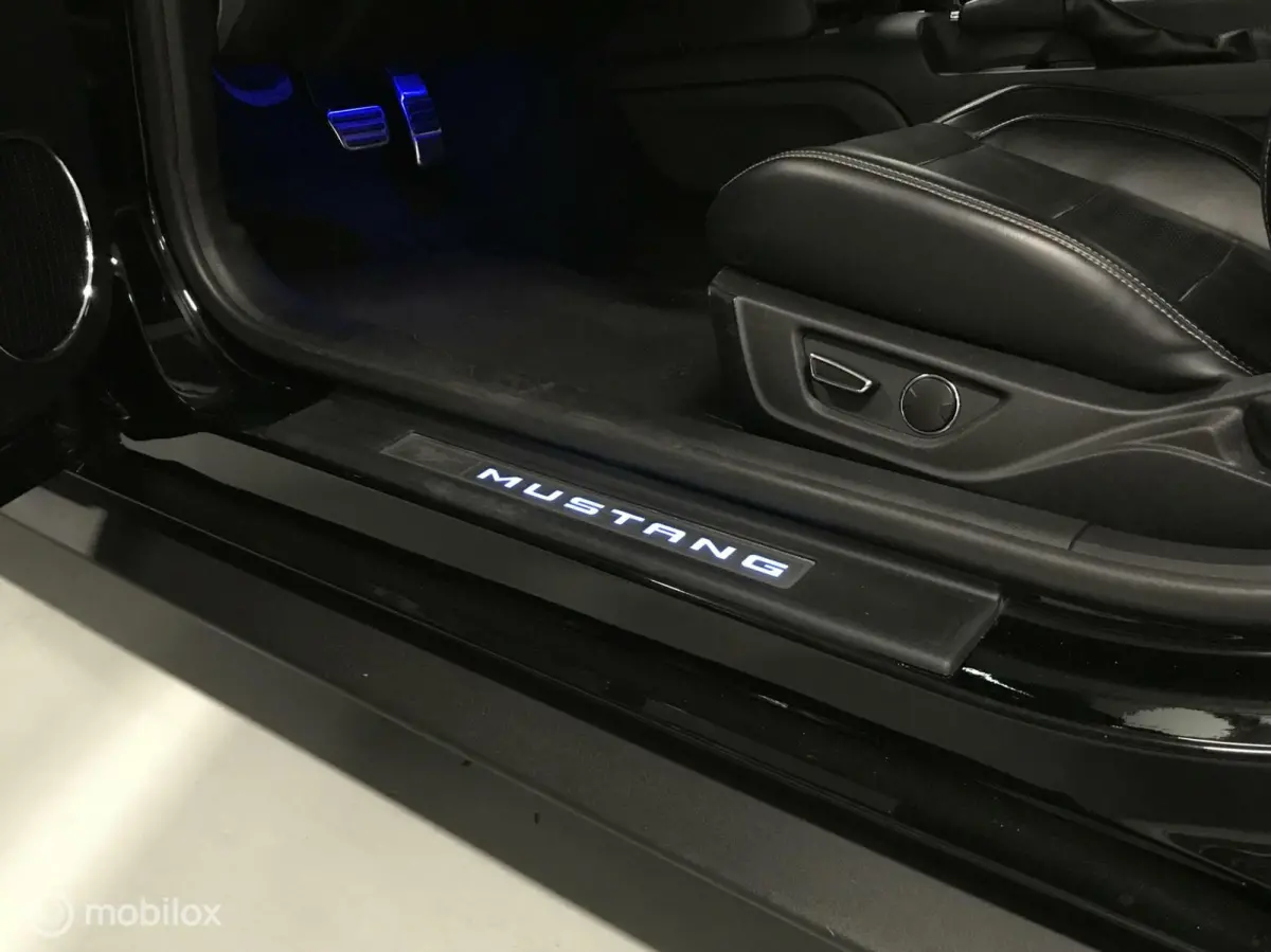 5.0 V8 Zwart Automaat