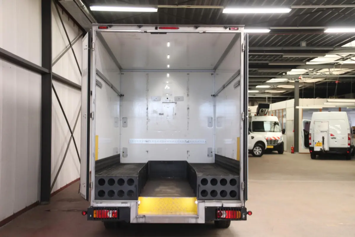 170PK AUTOMAAT PAARDENWAGEN LOWLINER VERKOOPWAGEN FOODTRUCK