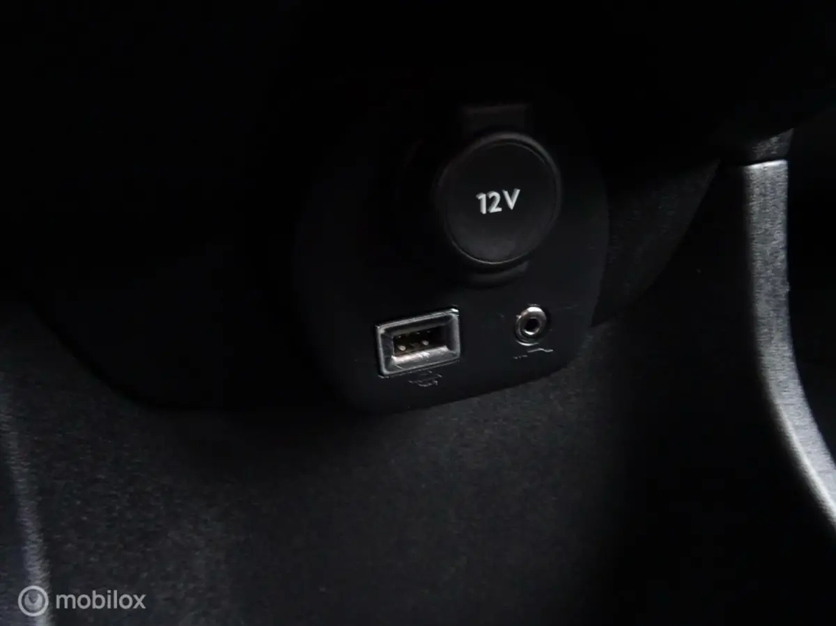 1.0 VVT-i x CRUISE CONTROL|AIRCO