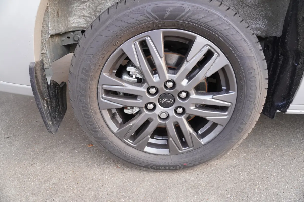 320L 2.0 TDCI 170PK L2H1 Limited DubbelCabine Automaat Schuifdeur L/R Nr. V062 | Airco | Adap.Cruise | Navi | Camera