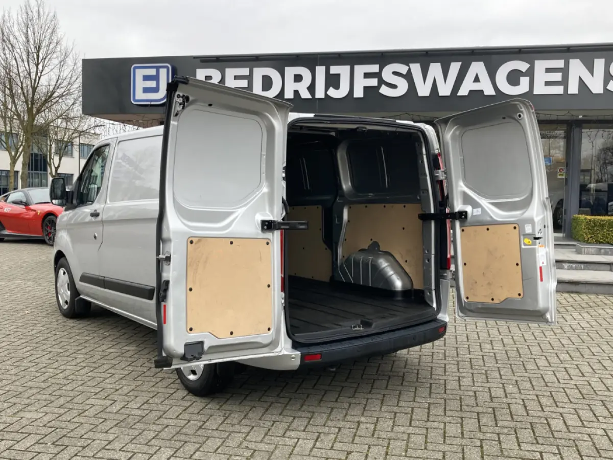 300 2.0 TDCI L1H1 Trend 130pk/96kW Automaat | BPM VRIJ! | | Dodehoek | Multimediascherm | Carplay | Camera | Voorruitverwarming | etc. etc. 79885