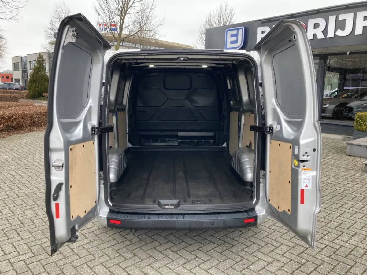 300 2.0 TDCI L1H1 Trend 130pk/96kW Automaat | BPM VRIJ! | | Dodehoek | Multimediascherm | Carplay | Camera | Voorruitverwarming | etc. etc. 79885