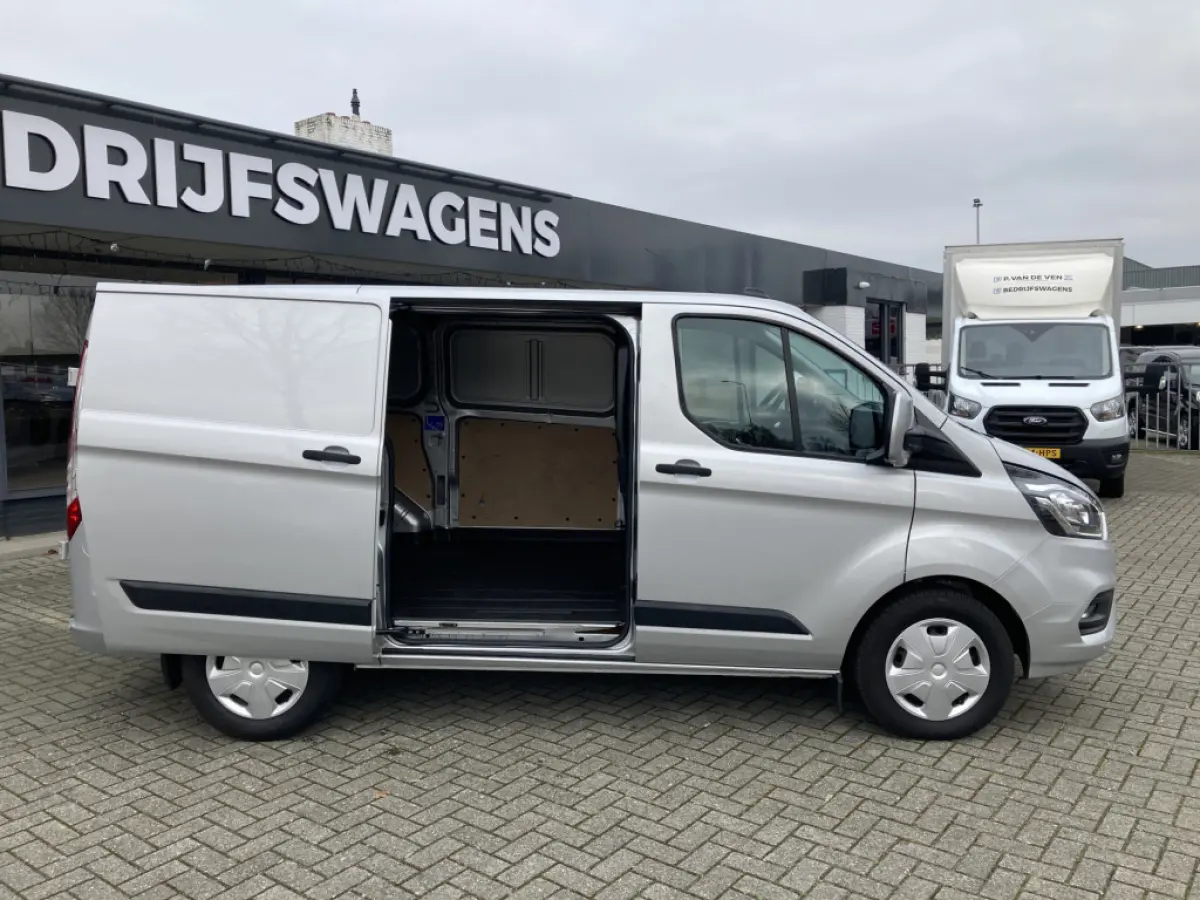 300 2.0 TDCI L1H1 Trend 130pk/96kW Automaat | BPM VRIJ! | | Dodehoek | Multimediascherm | Carplay | Camera | Voorruitverwarming | etc. etc. 79885