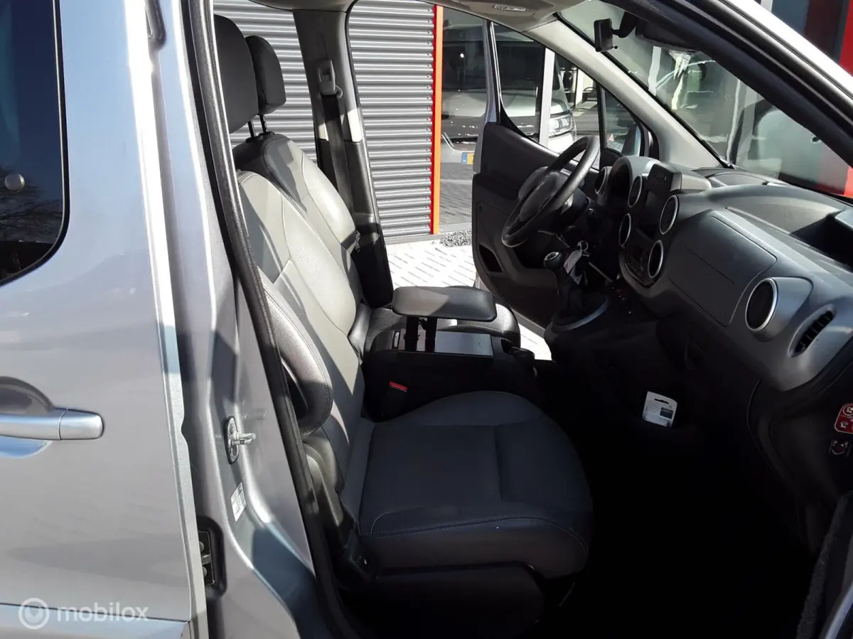 1.2 PureTech Active Rolstoelauto
