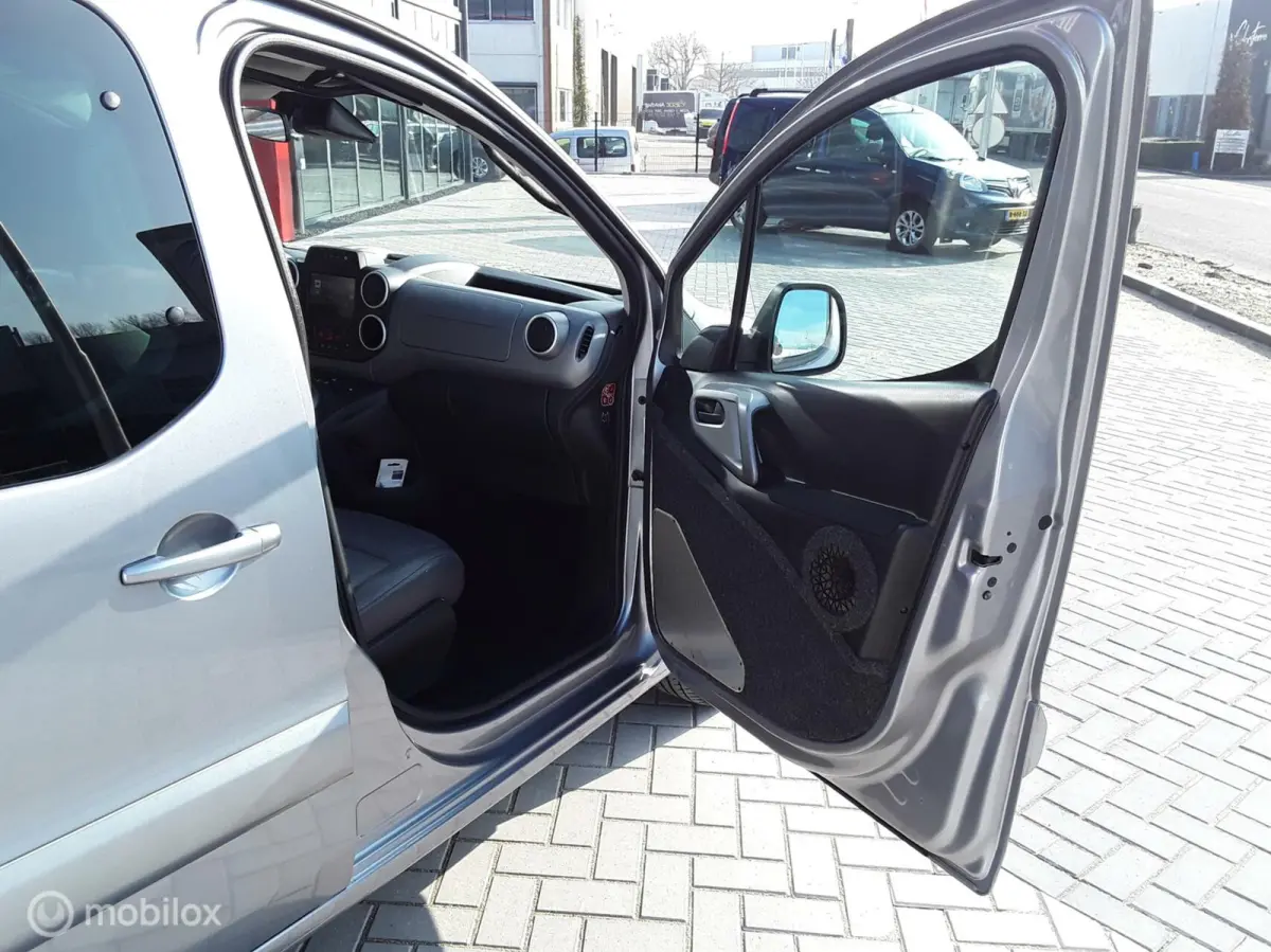 1.2 PureTech Active Rolstoelauto