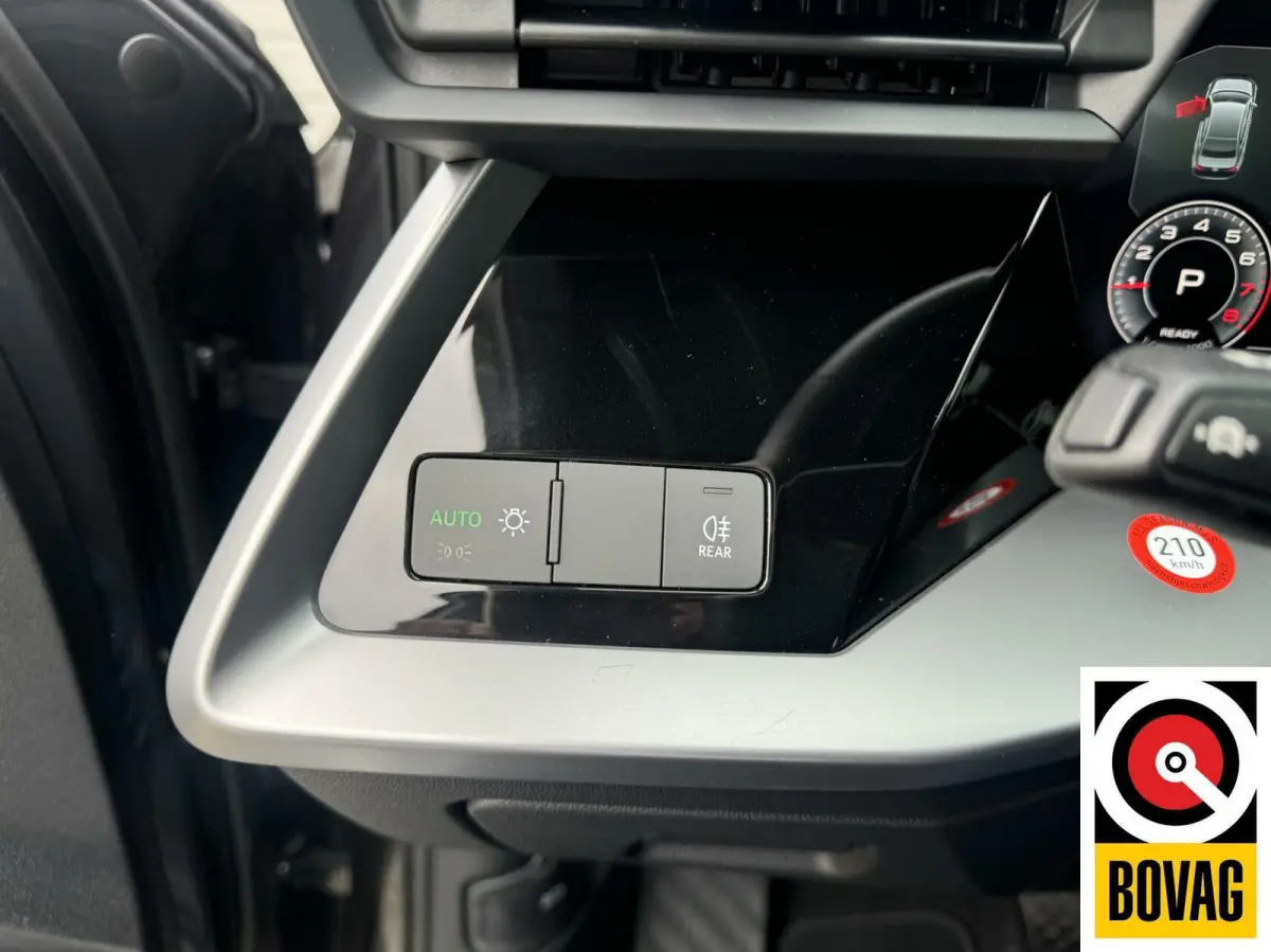 35 TFSI S edition TFSI Keyless,Navi,ParkAssist 150PK