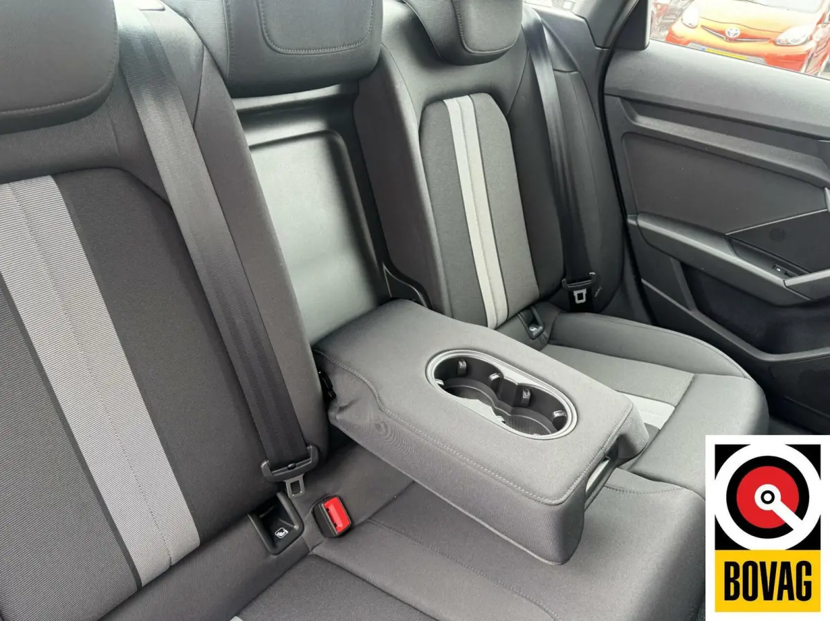 35 TFSI S edition TFSI Keyless,Navi,ParkAssist 150PK