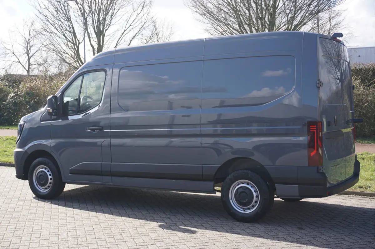 T35 170PK L2H2 BPM VRIJ!! 10" R-Link Navi, Camera, LED, 270° Deur!! NR. 966