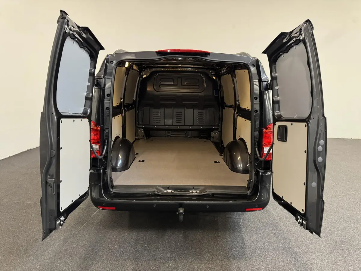 114 CDI Lang L2 Automaat Apple Carplay Airco Bluetooth Camera Trekhaak Lederen bekleding