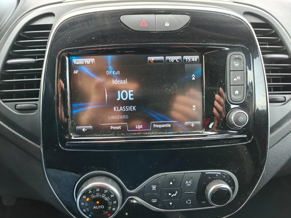 0.9 TCe Intens | LED | Trekhaak | PDC en Camera | Android Auto | All season banden | Cruise Control