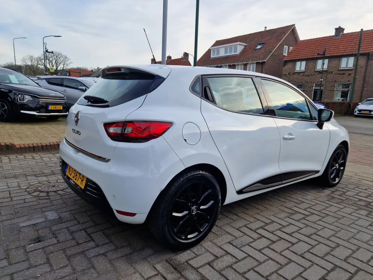 Clio TCe Zen automaat,Navigatie,Airco,Cruise control,L.M. Velgen