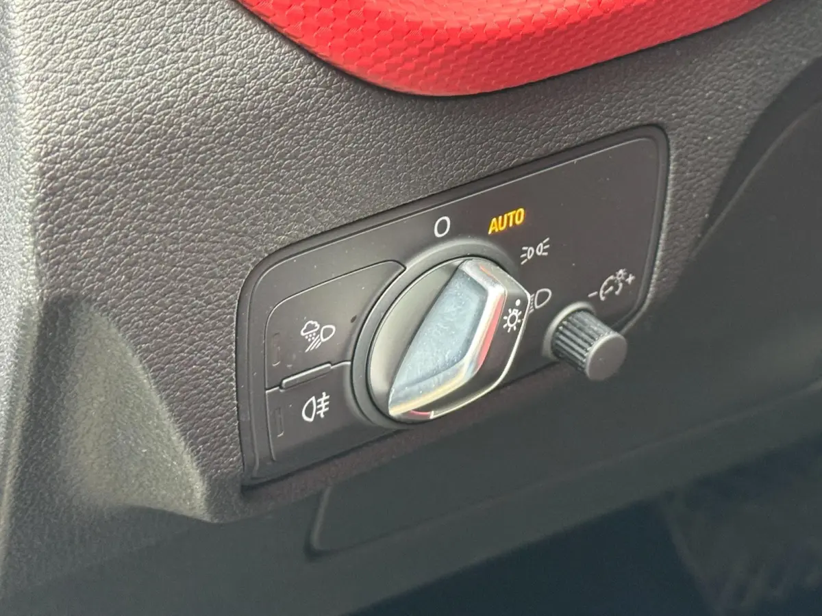 1.4 TFSI CoD Sport S-Tronic LED Navi Stoelvw PDC