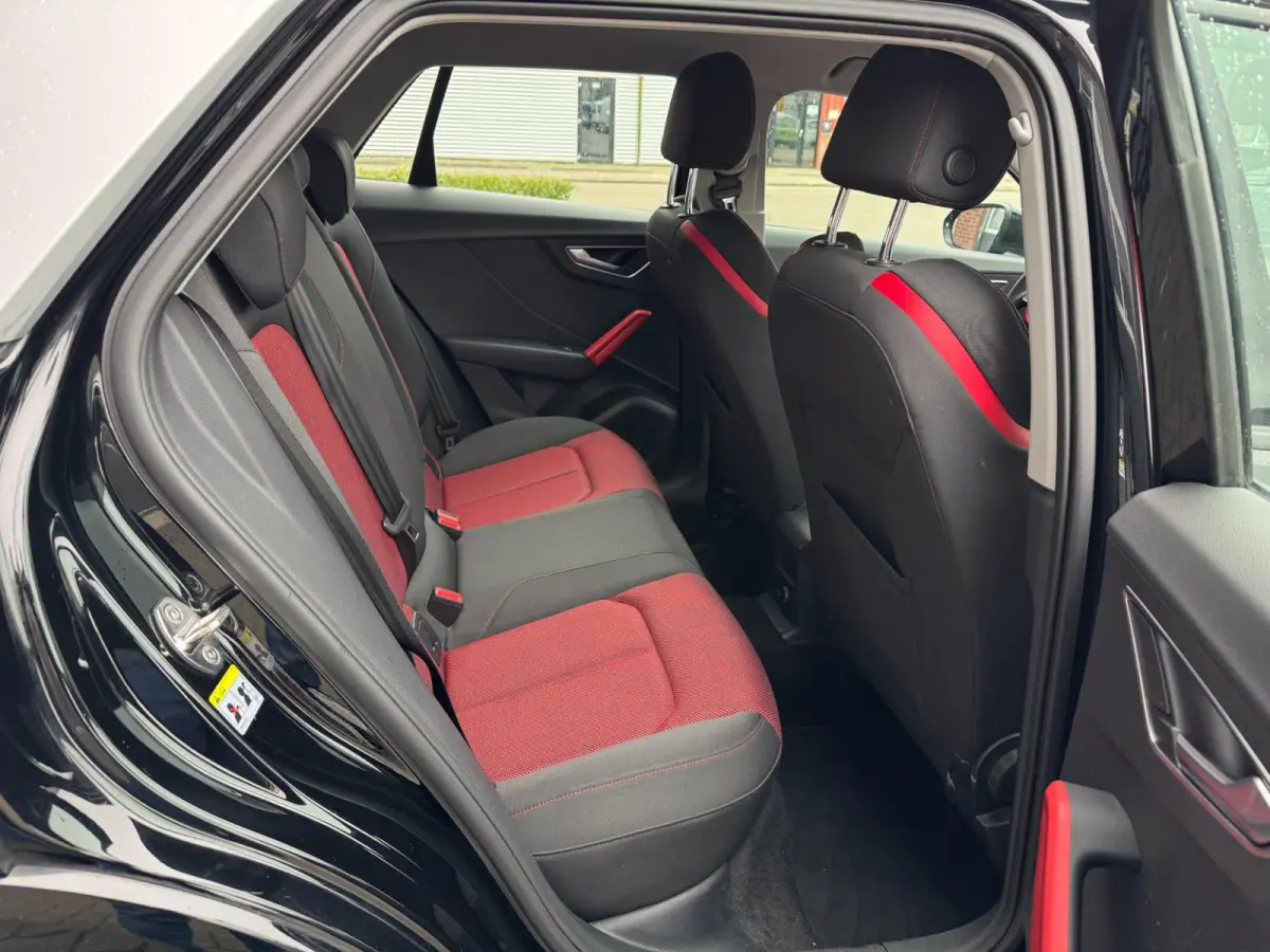 1.4 TFSI CoD Sport S-Tronic LED Navi Stoelvw PDC