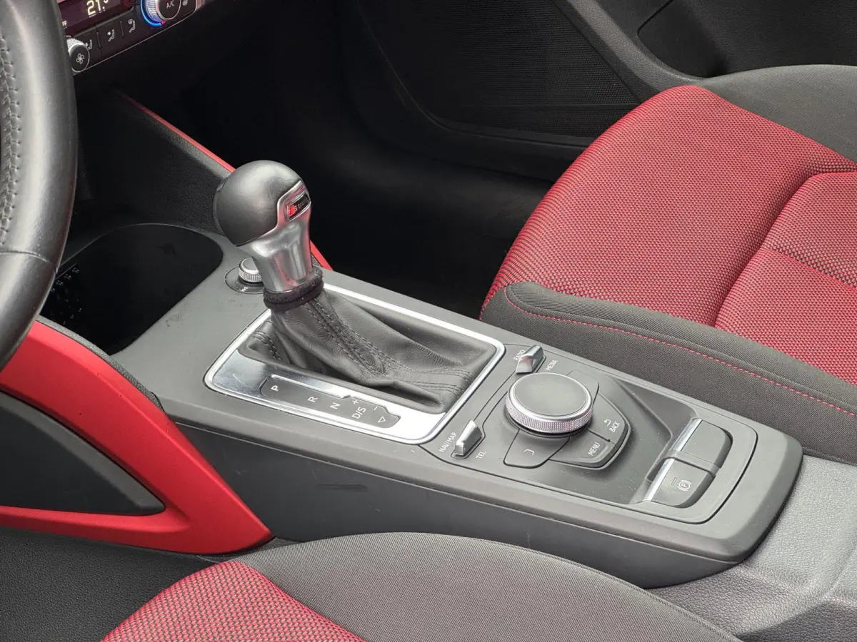 1.4 TFSI CoD Sport S-Tronic LED Navi Stoelvw PDC