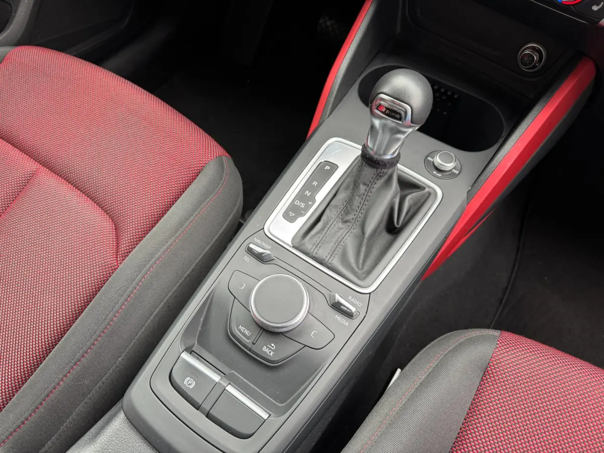 1.4 TFSI CoD Sport S-Tronic LED Navi Stoelvw PDC