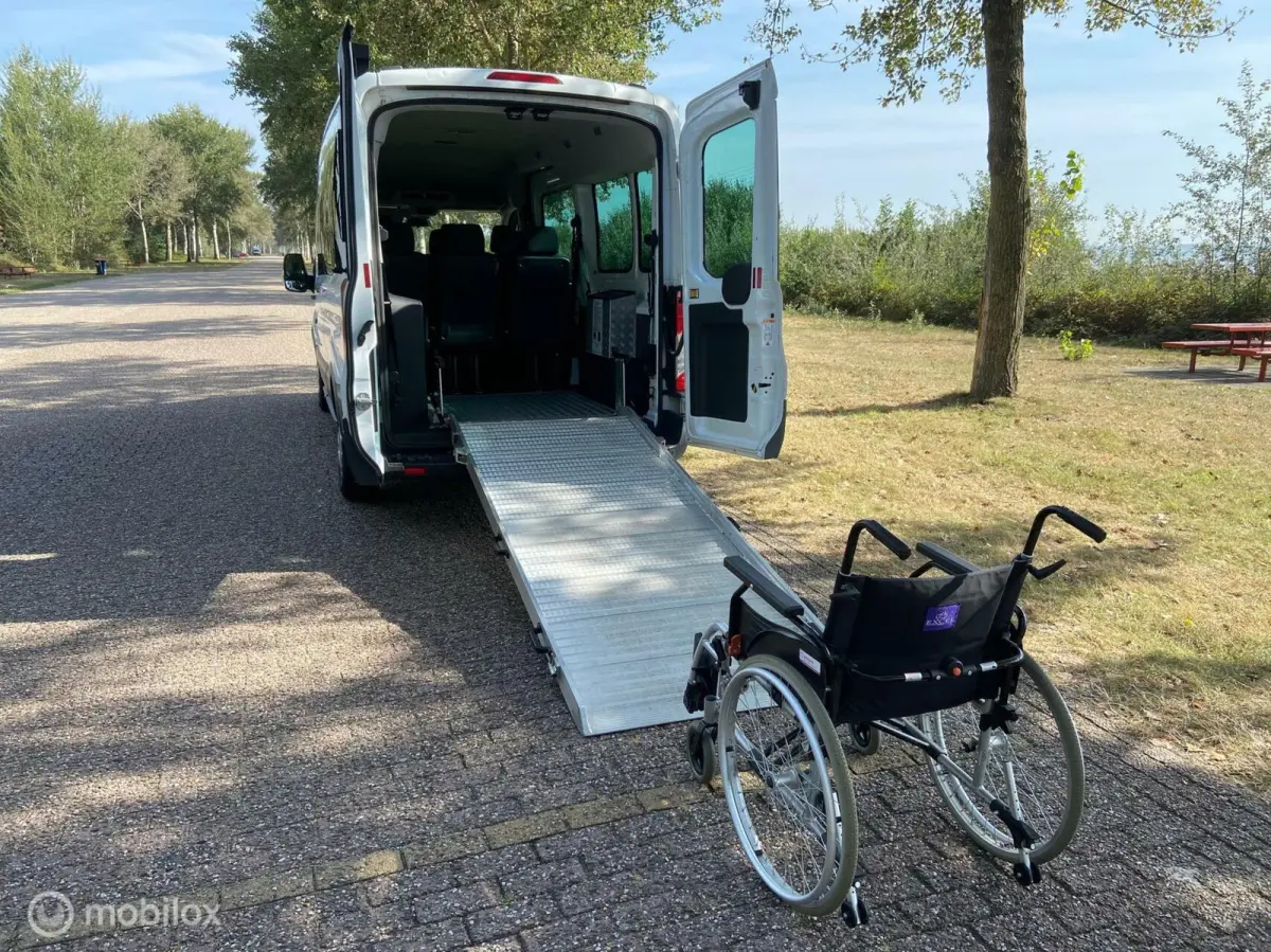 Combi 300 2.2 TDCI L2H2 Trend