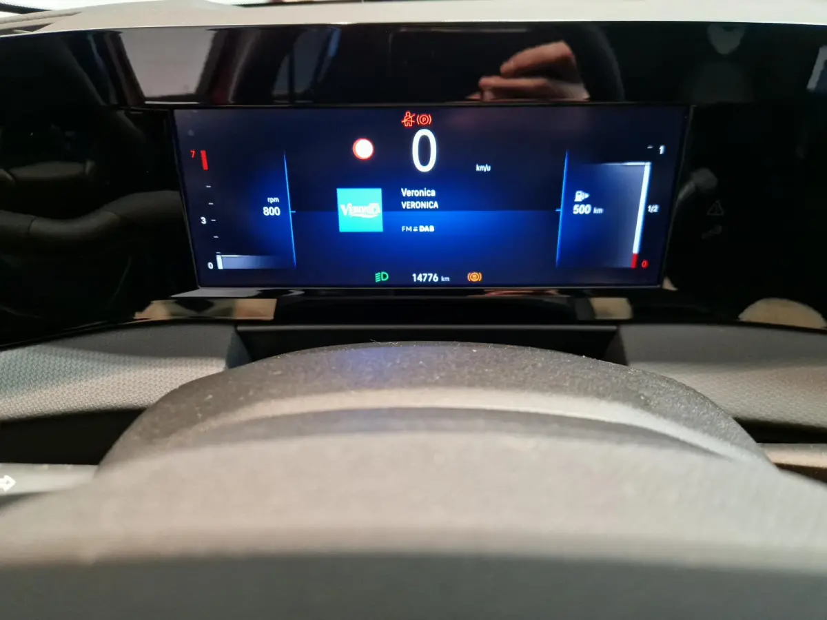1.2 Level 3 | Stoelverwarming | Stuurverwarming | Achteruitrijcamera | Apple CarPlay / Android Auto |