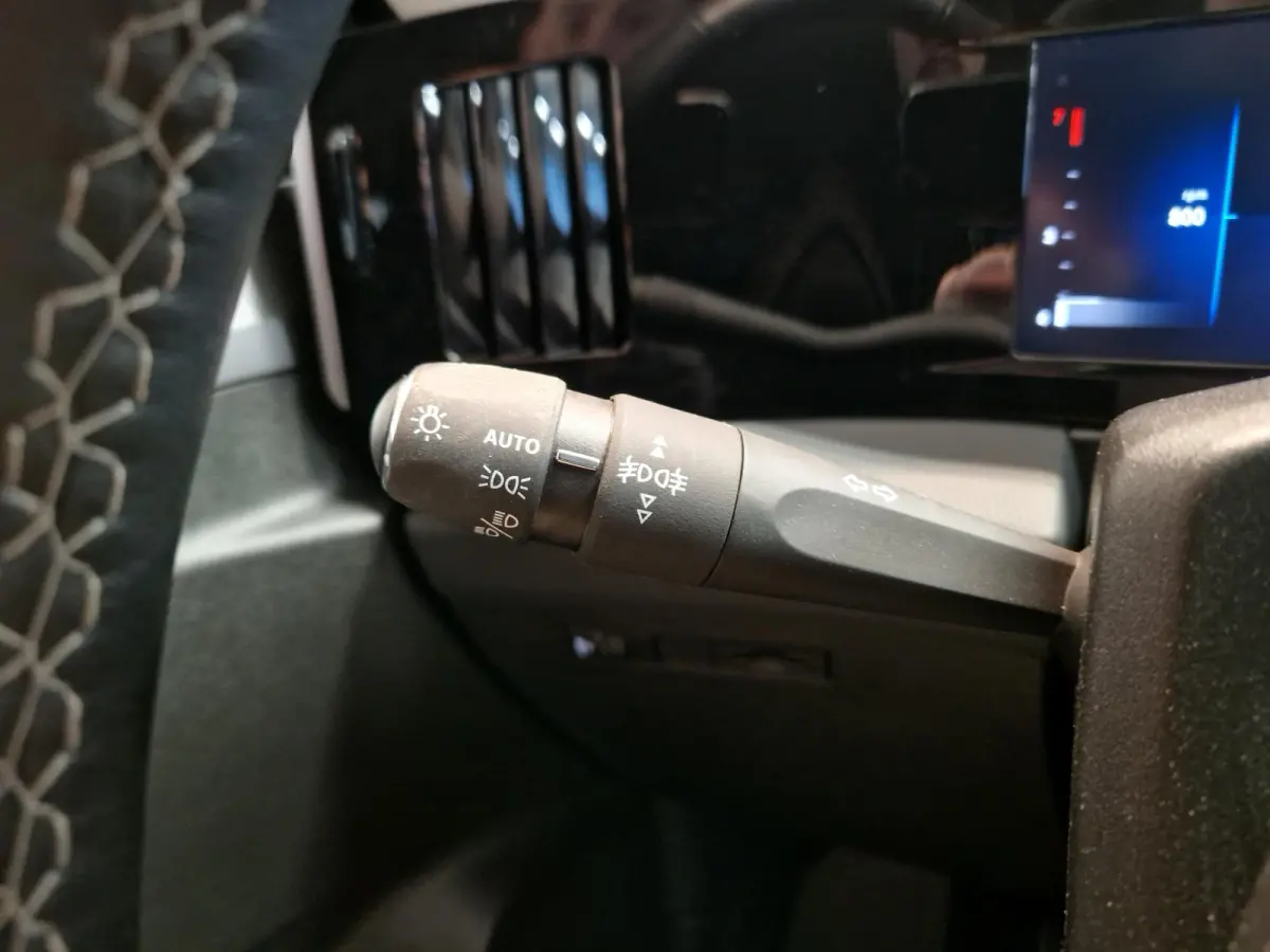 1.2 Level 3 | Stoelverwarming | Stuurverwarming | Achteruitrijcamera | Apple CarPlay / Android Auto |