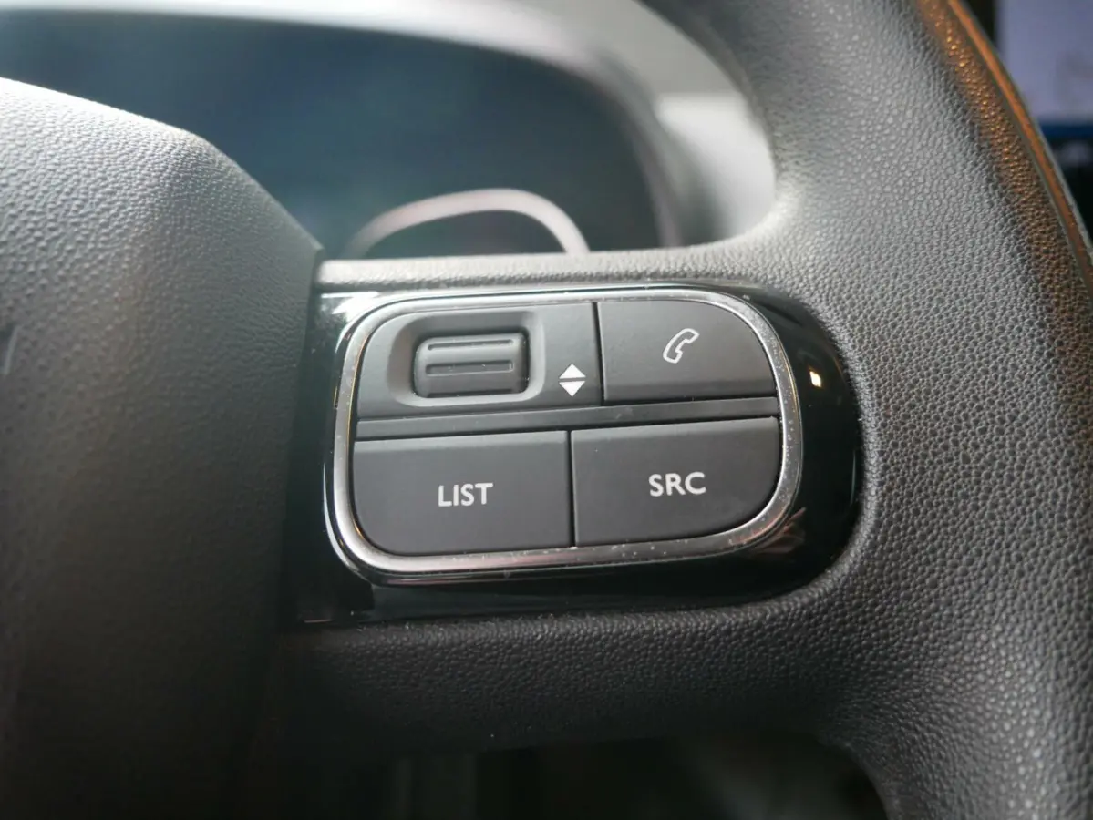 1.2 Turbo Dynamic Navi+Bt| Camera