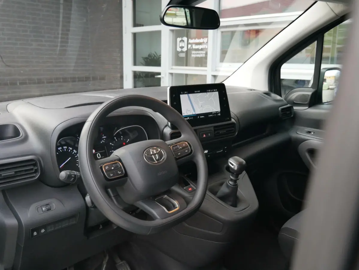 1.2 Turbo Dynamic Navi+Bt| Camera