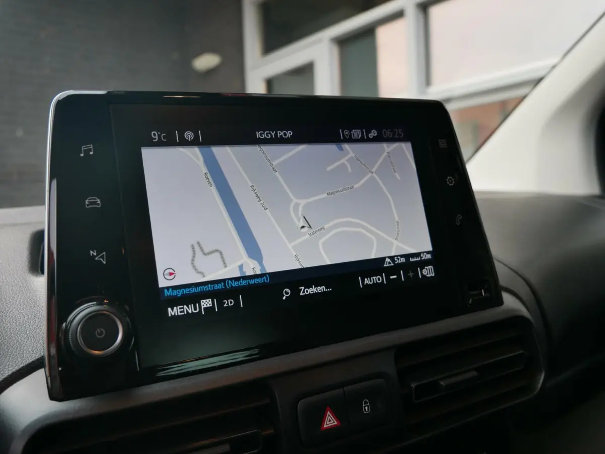 1.2 Turbo Dynamic Navi+Bt| Camera