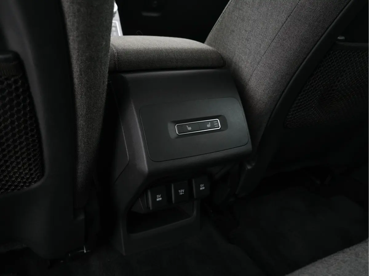 EV400 HSE First Edition AWD (SoH-91%} (INCL-BTW) Aut. *HEATPUMP | DIGI-COCKPIT | MATRIX-LED | MICROFIBRE | MERIDIAN-AUDIO | TOPVIEW | KEYLESS | LANE-ASSIST | BLINDSPOT | CRUISE | DAB | MEMOR