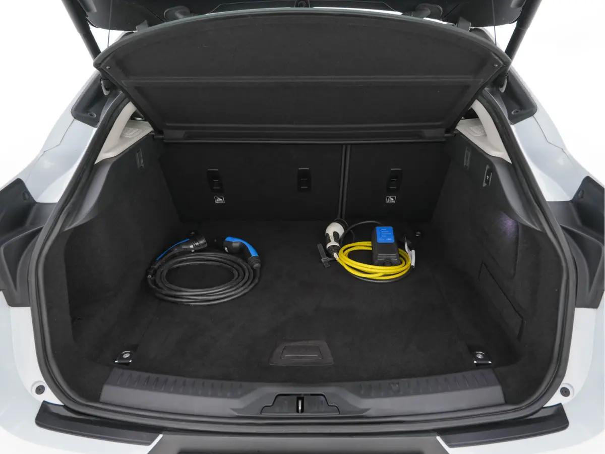 EV400 HSE First Edition AWD (SoH-91%} (INCL-BTW) Aut. *HEATPUMP | DIGI-COCKPIT | MATRIX-LED | MICROFIBRE | MERIDIAN-AUDIO | TOPVIEW | KEYLESS | LANE-ASSIST | BLINDSPOT | CRUISE | DAB | MEMOR