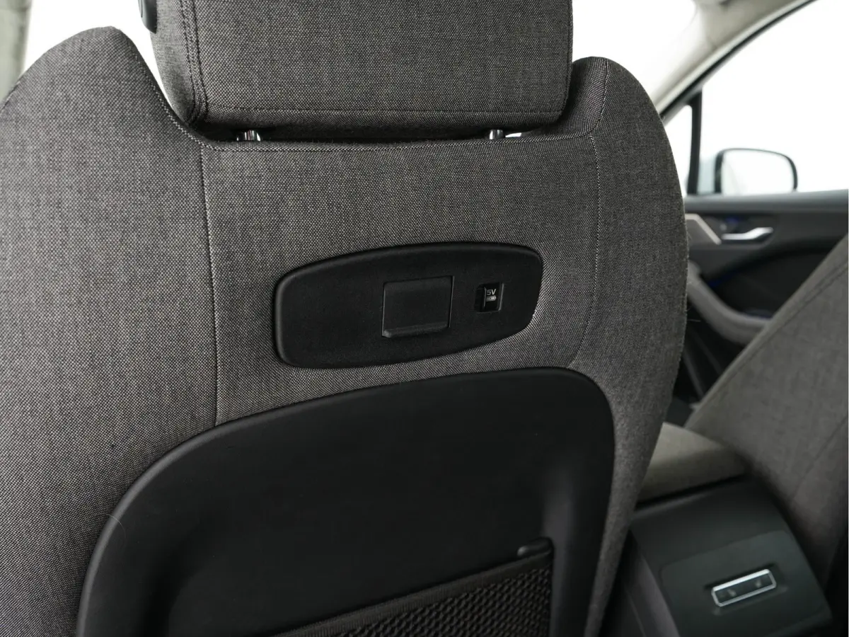 EV400 HSE First Edition AWD (SoH-91%} (INCL-BTW) Aut. *HEATPUMP | DIGI-COCKPIT | MATRIX-LED | MICROFIBRE | MERIDIAN-AUDIO | TOPVIEW | KEYLESS | LANE-ASSIST | BLINDSPOT | CRUISE | DAB | MEMOR