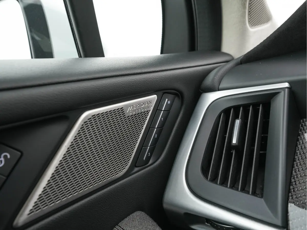 EV400 HSE First Edition AWD (SoH-91%} (INCL-BTW) Aut. *HEATPUMP | DIGI-COCKPIT | MATRIX-LED | MICROFIBRE | MERIDIAN-AUDIO | TOPVIEW | KEYLESS | LANE-ASSIST | BLINDSPOT | CRUISE | DAB | MEMOR