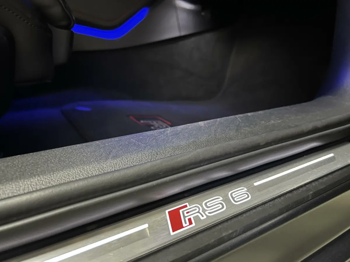 4.0 TFSI Quattro Matgrijs Dynamic+ B&O 600PK