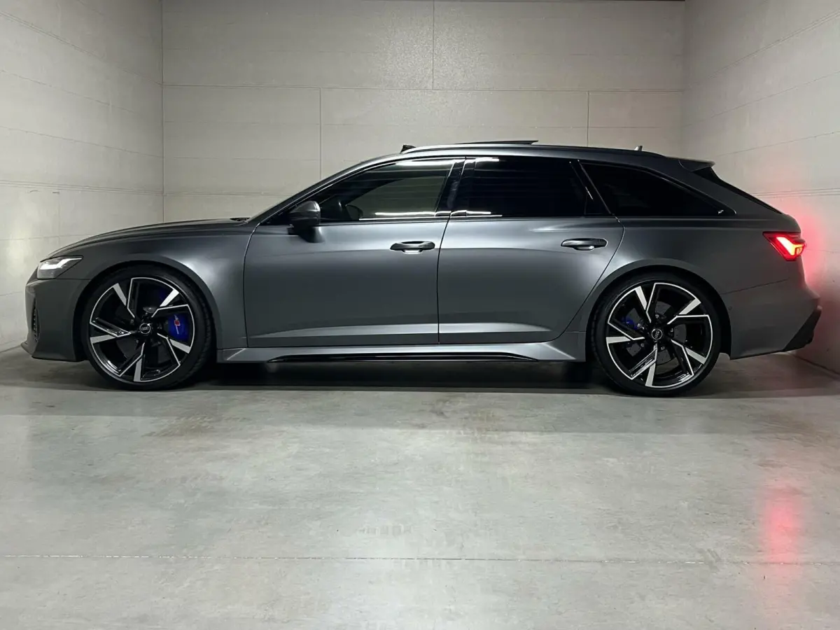 4.0 TFSI Quattro Matgrijs Dynamic+ B&O 600PK