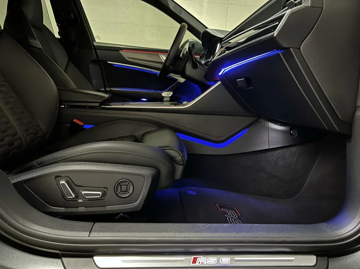4.0 TFSI Quattro Matgrijs Dynamic+ B&O 600PK