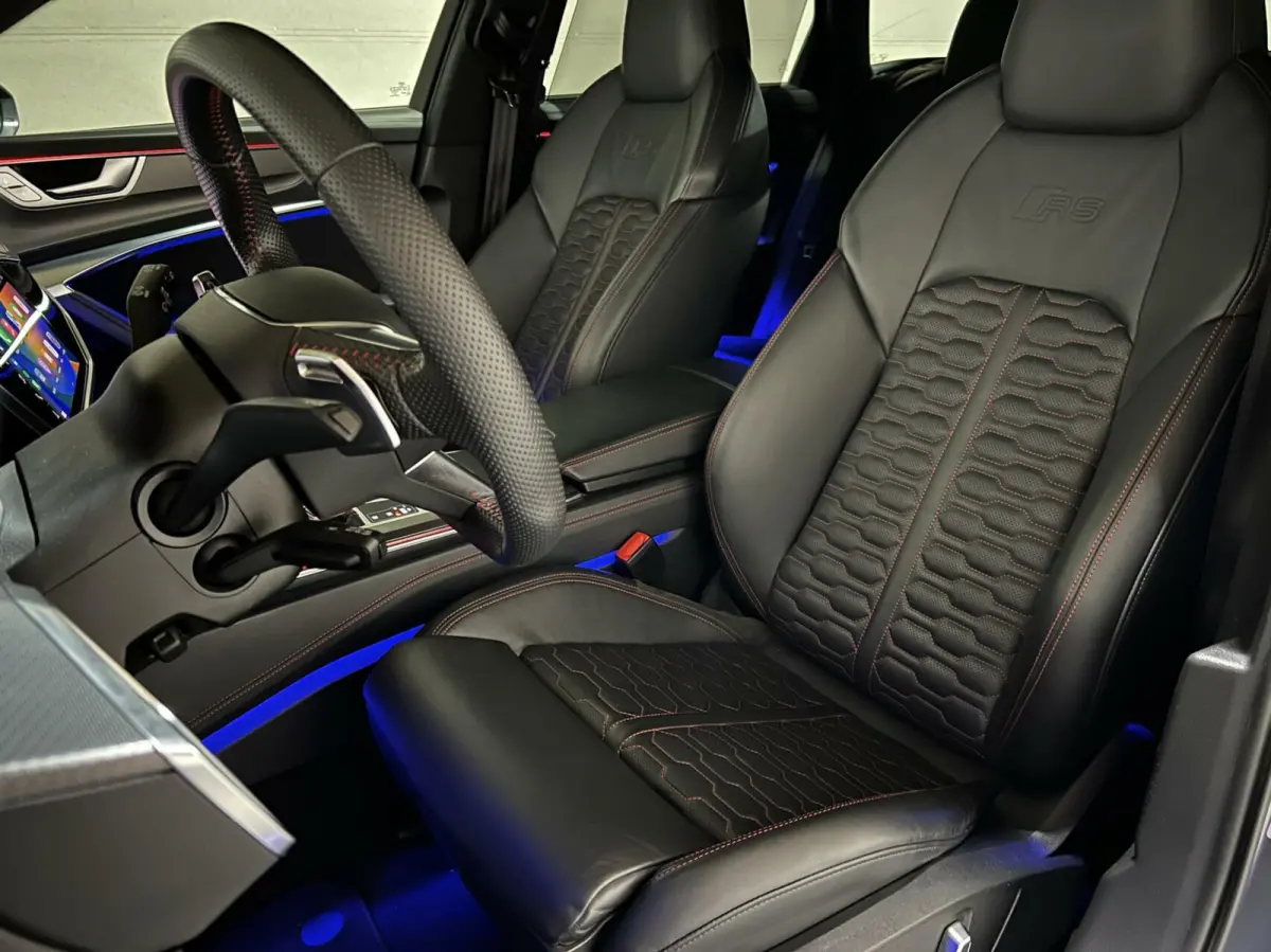 4.0 TFSI Quattro Matgrijs Dynamic+ B&O 600PK