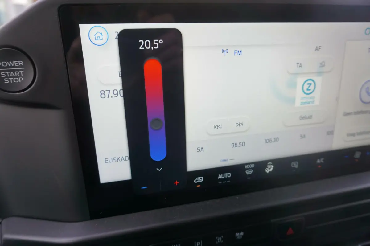 320 2.0 TDCI L2H1 Trend 136PK DIRECT RIJDEN!! Camera Carplay-Navi Cruise LED Laadruimte Parkeersensoren