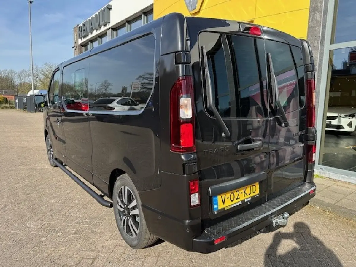 170PK L2H1 Extra DC DUBBEL CABINE | ANNIVERSARY BLACK EDITION | CAMERA | Stoelverwarming | NAVI