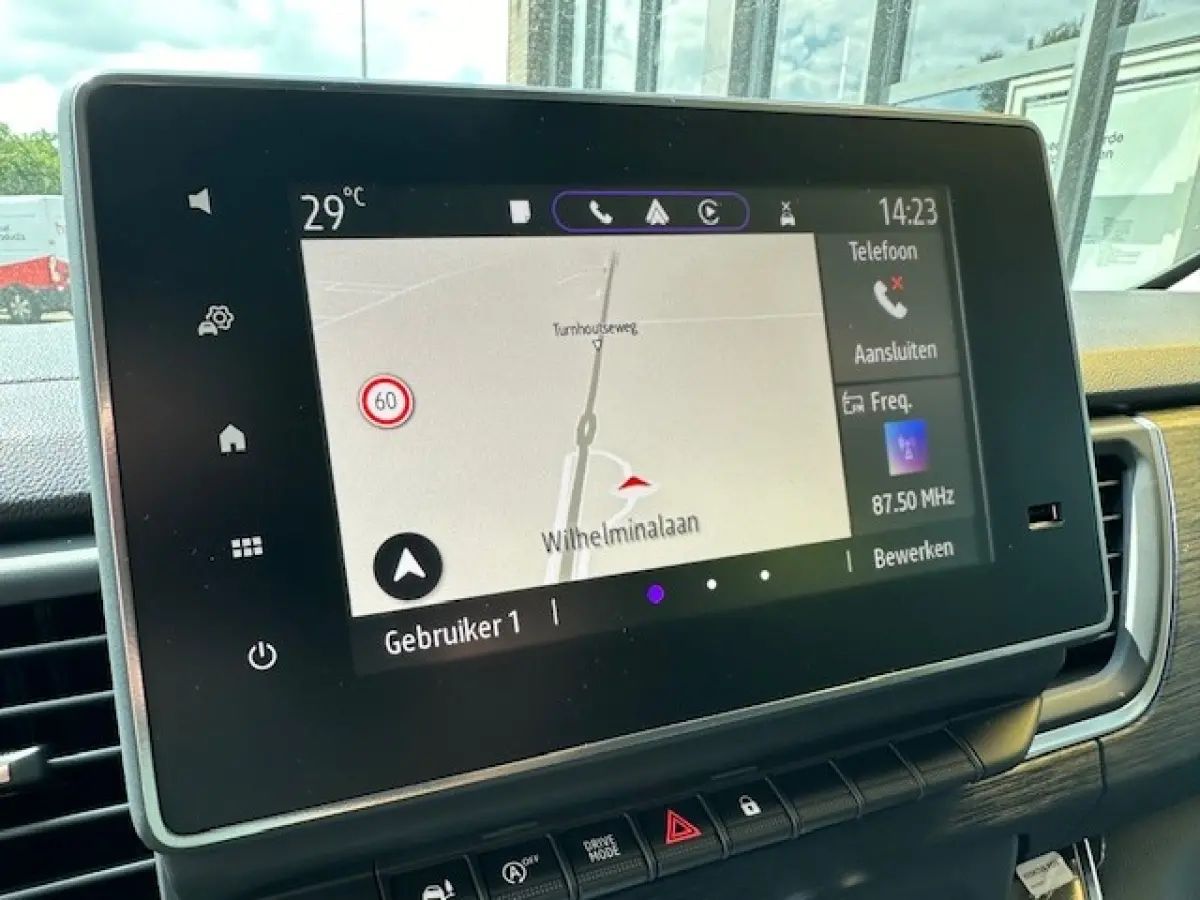 170PK L2H1 Extra DC DUBBEL CABINE | NAVI | CAMERA | CLIMAT CONTROL