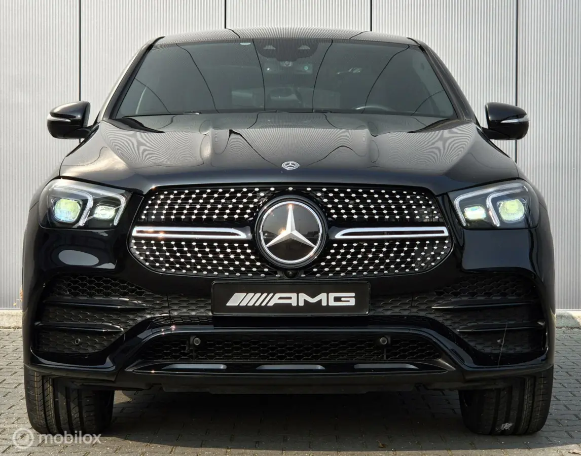400 d 4MATIC Premium Plus 2xAMG Pano Lucht Night Burm 22'' VOL! Grijs Kenteken! * DIRECT RIJDEN EN GEEN BPM BETALEN ! *