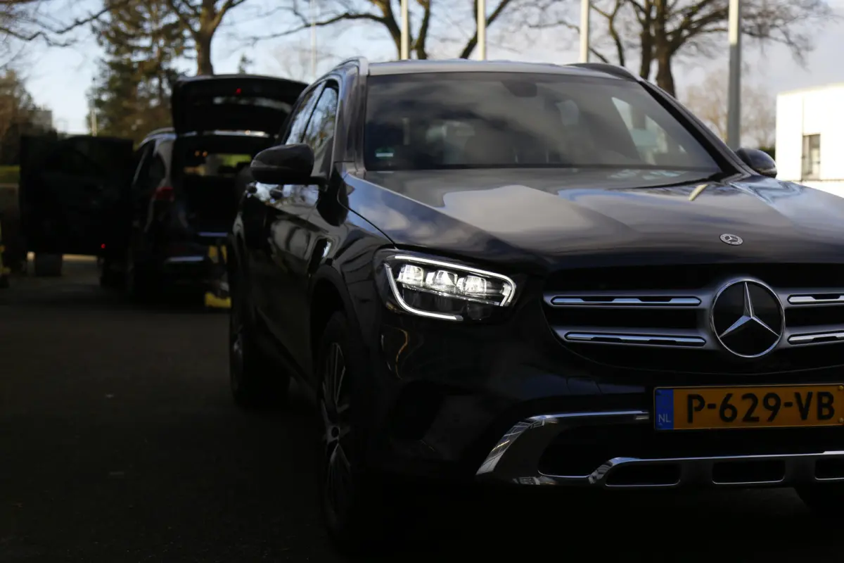 Plug in hybride PHEV 4MATIC Luxury*NL-Auto*Perfect MB Onderh.*1ste Eig*Elek. Trekhaak/Elek. Klep/Digi.Klokken/Standkachel/Camera/Leder/Stoelverw./LED/DAB/Parkeersens.V+A/19 inch LM*