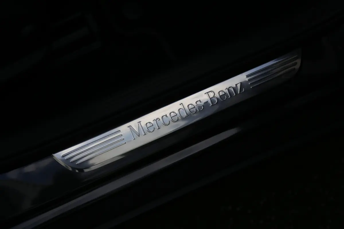 Plug in hybride PHEV 4MATIC Luxury*NL-Auto*Perfect MB Onderh.*1ste Eig*Elek. Trekhaak/Elek. Klep/Digi.Klokken/Standkachel/Camera/Leder/Stoelverw./LED/DAB/Parkeersens.V+A/19 inch LM*