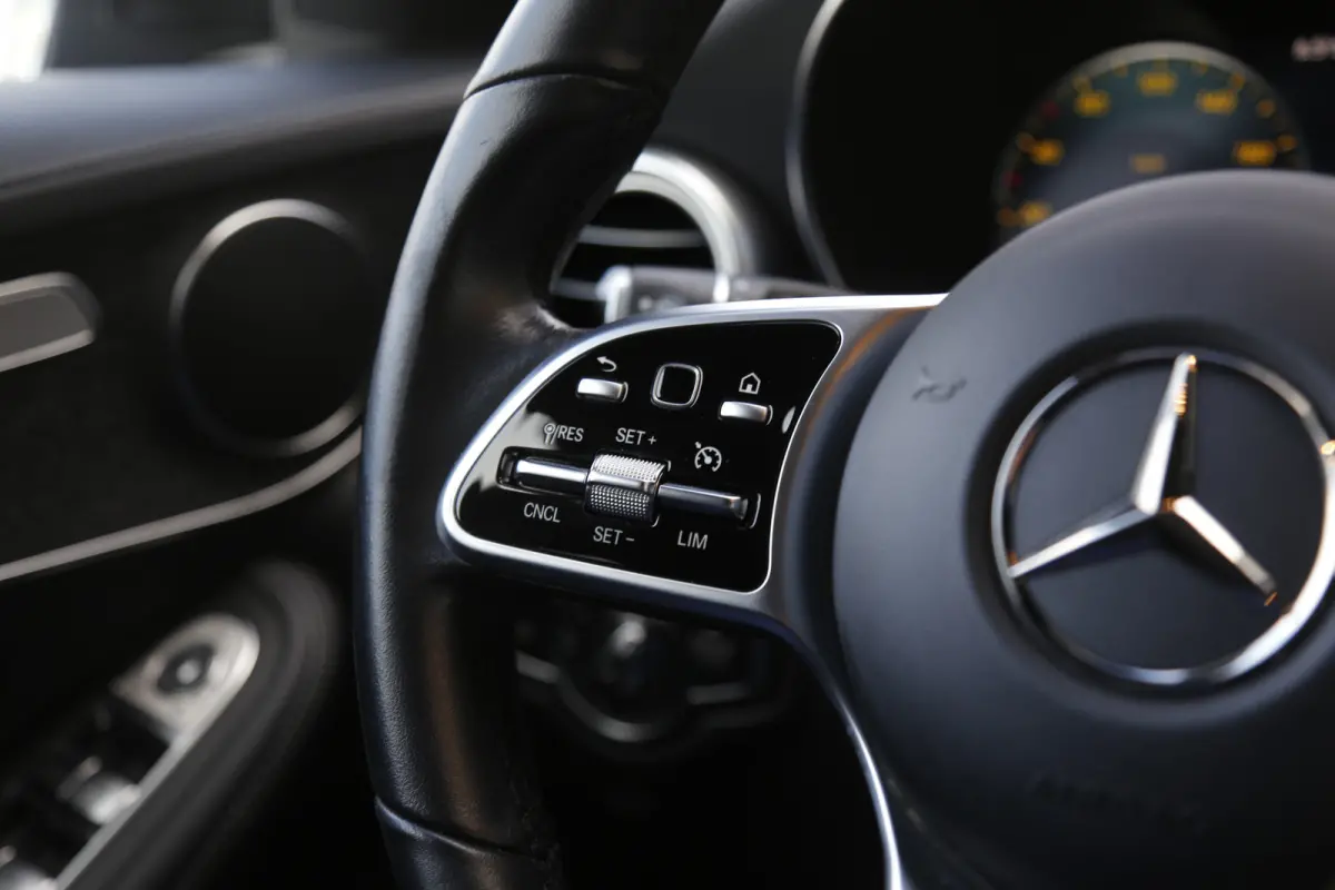 Plug in hybride PHEV 4MATIC Luxury*NL-Auto*Perfect MB Onderh.*1ste Eig*Elek. Trekhaak/Elek. Klep/Digi.Klokken/Standkachel/Camera/Leder/Stoelverw./LED/DAB/Parkeersens.V+A/19 inch LM*