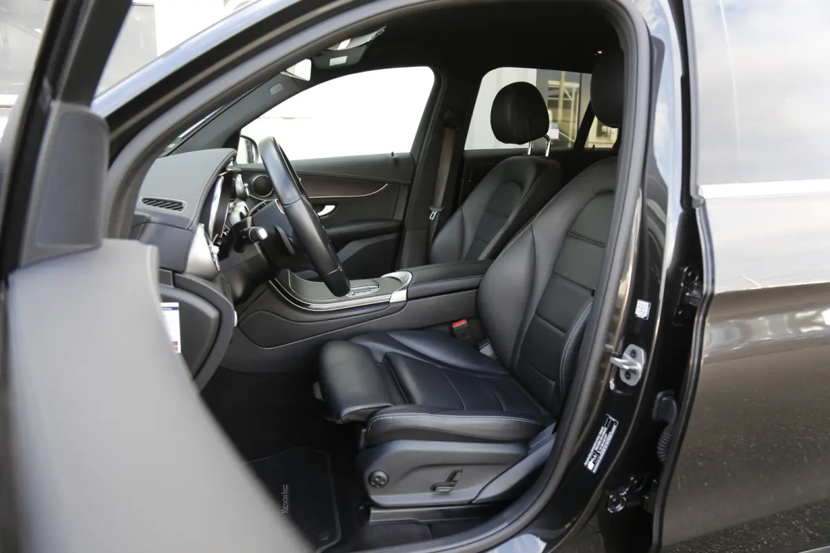 Plug in hybride PHEV 4MATIC Luxury*NL-Auto*Perfect MB Onderh.*1ste Eig*Elek. Trekhaak/Elek. Klep/Digi.Klokken/Standkachel/Camera/Leder/Stoelverw./LED/DAB/Parkeersens.V+A/19 inch LM*