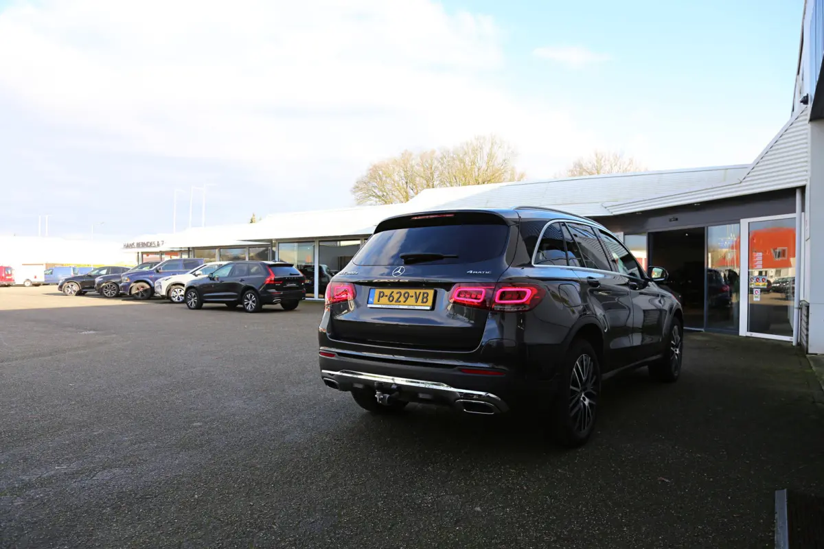 Plug in hybride PHEV 4MATIC Luxury*NL-Auto*Perfect MB Onderh.*1ste Eig*Elek. Trekhaak/Elek. Klep/Digi.Klokken/Standkachel/Camera/Leder/Stoelverw./LED/DAB/Parkeersens.V+A/19 inch LM*